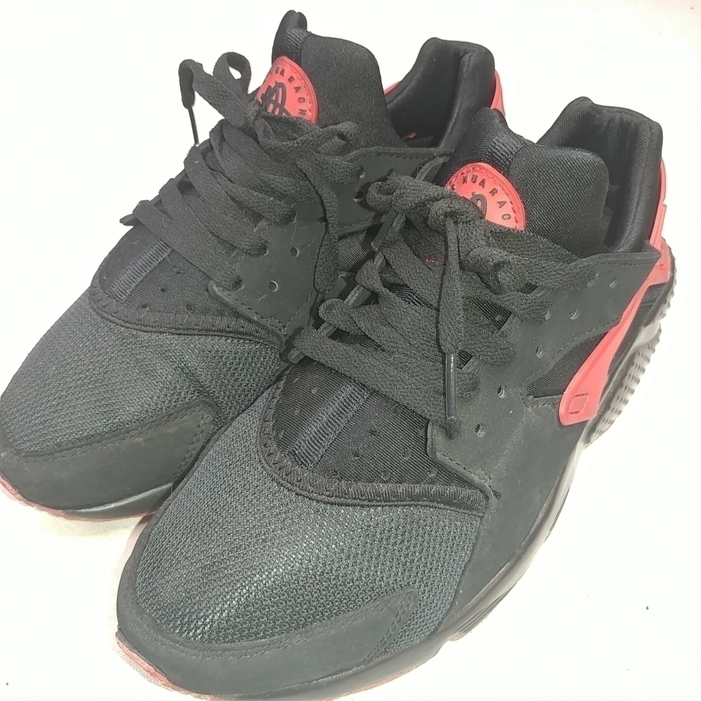 Nike Air Huarache Men’s Athletic Sneaker Shoe Blac